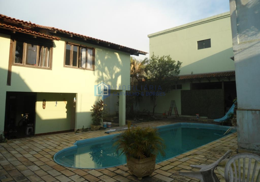 Casas  06 Dormitorios