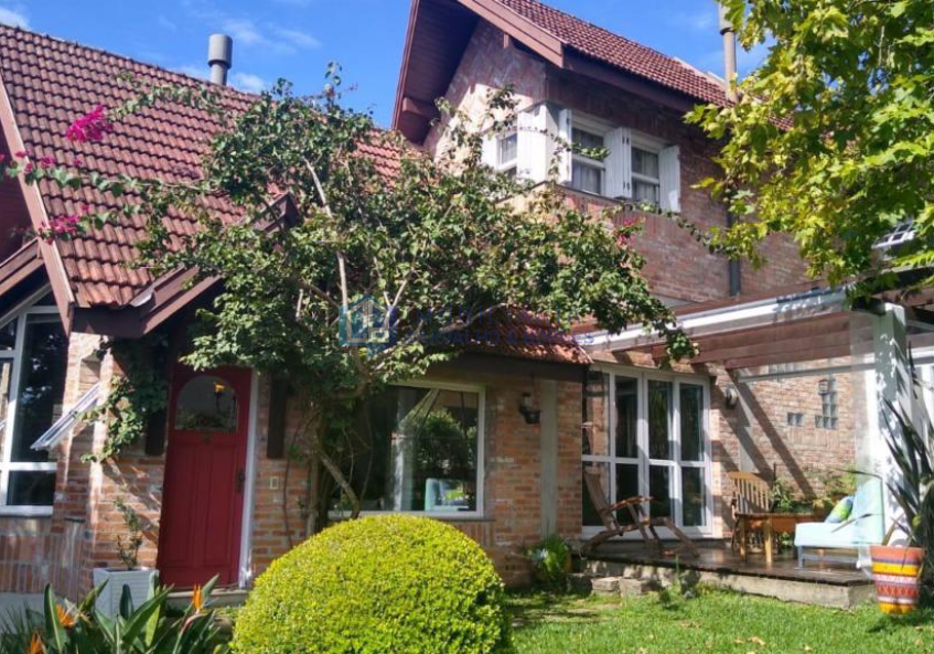 Casas  03 Dormitorios